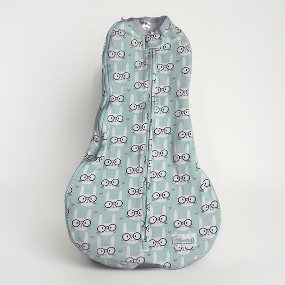Woombie Grow With Me Swaddle Somebunny Loves Me 0-18 Months Bunny Print 5-28 Lbs - Picture 1 of 5
